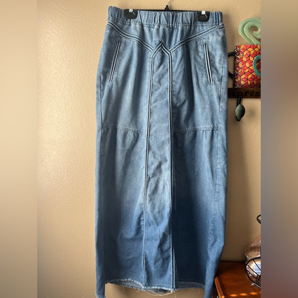 Women's Retro Elastic High Waist Frayed A-Line Maxi Denim Skirt